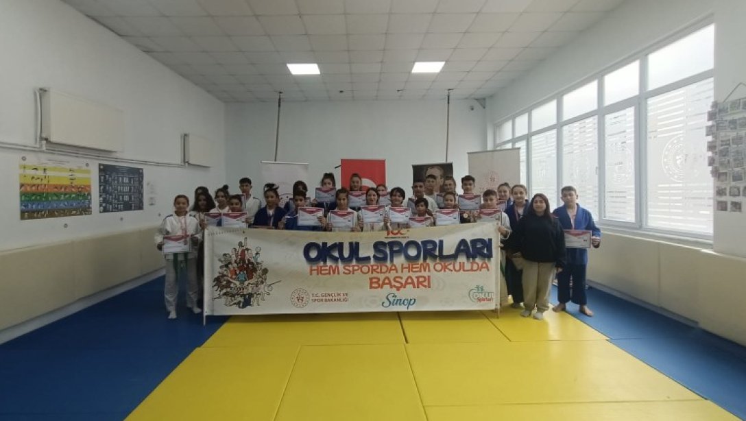 ÖĞRENCİLERİMİZ JUDO'DA 11 SIKLETTE İL BİRİNCİSİ OLDULAR.