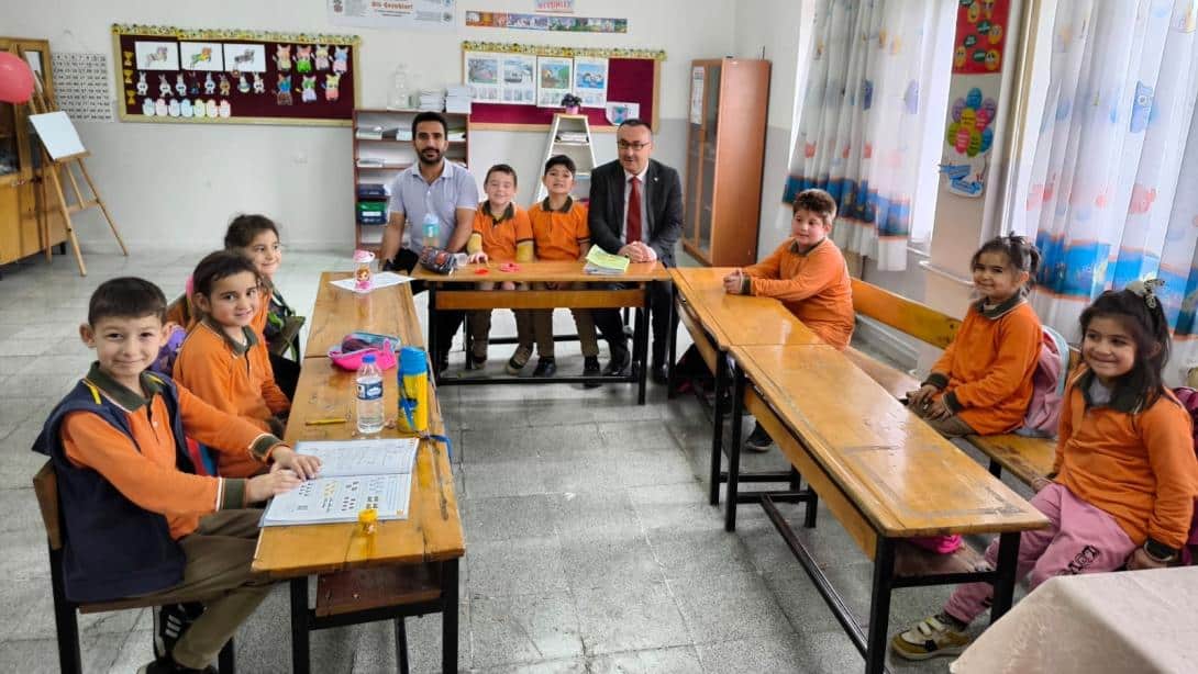 İLÇE MİLLİ EĞİTİM MÜDÜRÜMÜZ SN YILMAZ CEYLAN; KARLI TOBB İLKOKULU'MUZU ZİYARET ETTİLER.