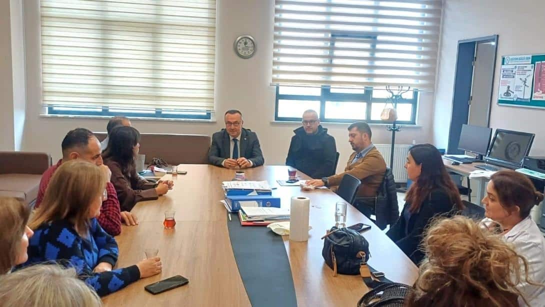 İLÇE MİLLİ EĞİTİM MÜDÜRÜMÜZ SN YILMAZ CEYLAN; ATATÜRK İLKOKULU'MUZU ZİYARET ETTİLER.